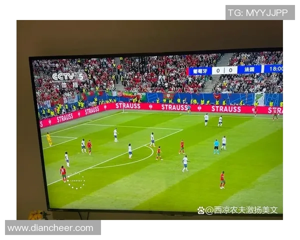 足球巨星绿茵实拍记录展现赛场激情与幕后真实瞬间